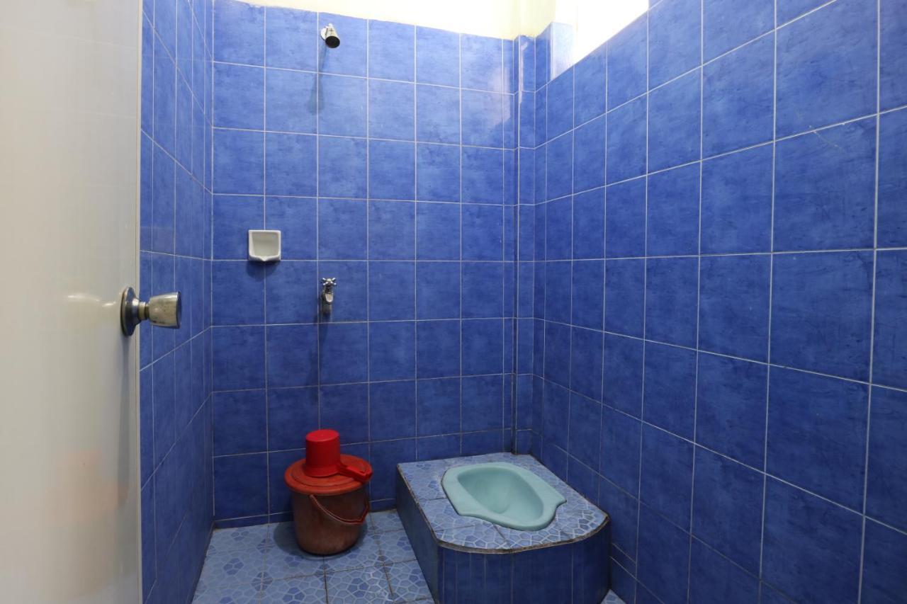 Hotel Camelia Malang Esterno foto
