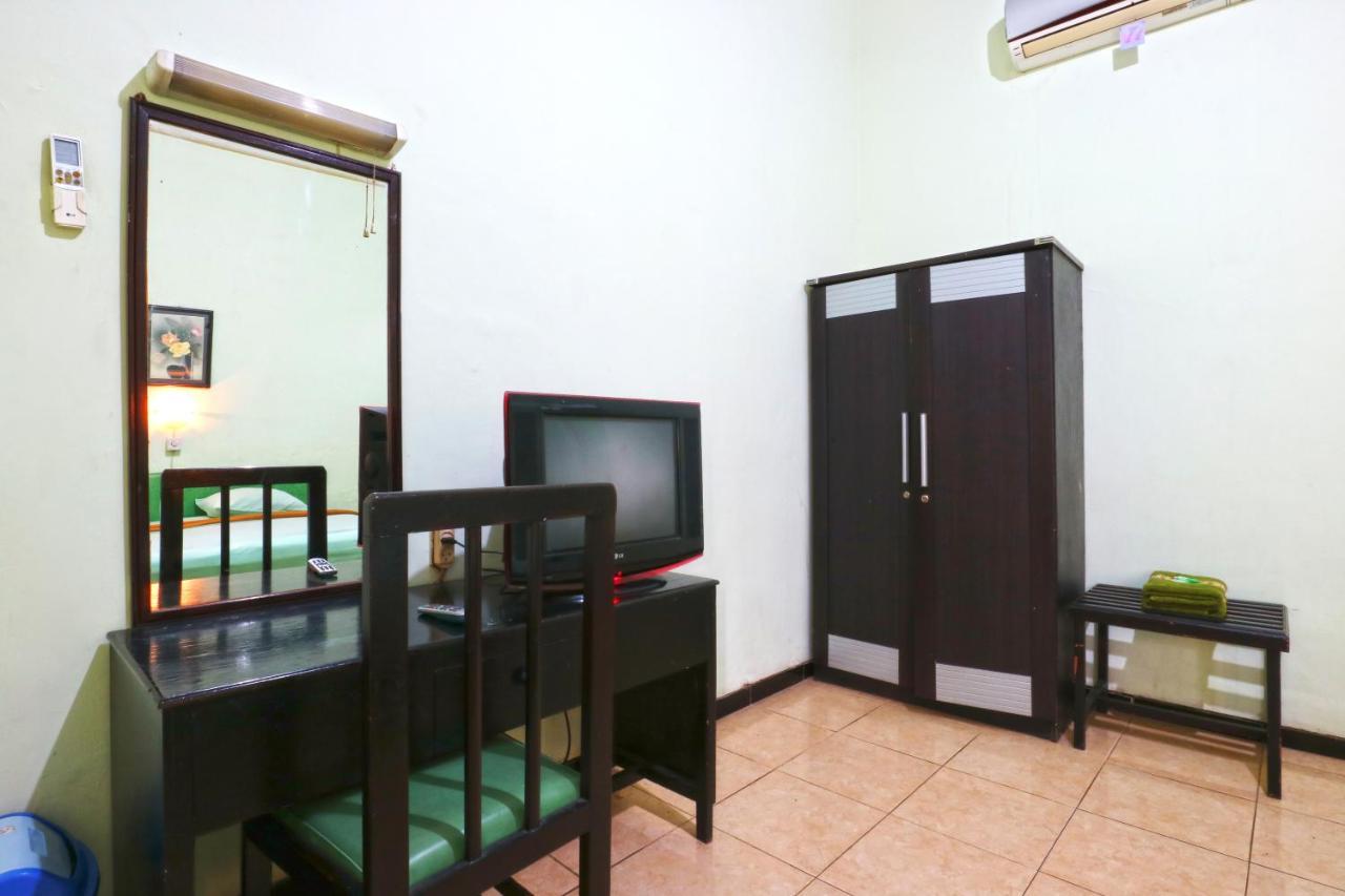 Hotel Camelia Malang Esterno foto